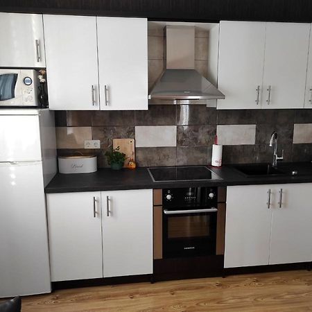 Apartment Zunabovic Трогир Екстериор снимка