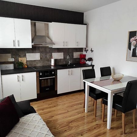 Apartment Zunabovic Трогир Екстериор снимка